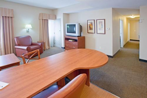 Candlewood Suites Indianapolis Downtown Medical District