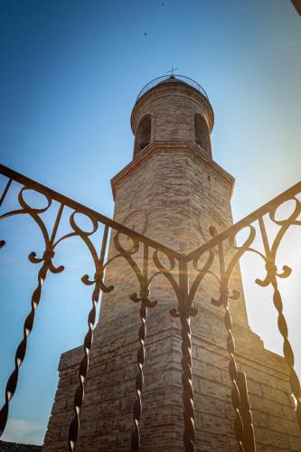 La torre tra terra e cielo