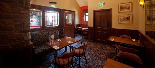 Corr's Corner Hotel - image 9