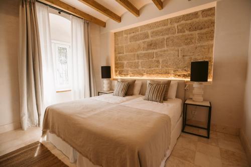 Standard Double Room image 2