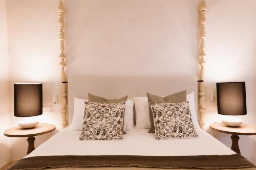 Standard Double Room image 7