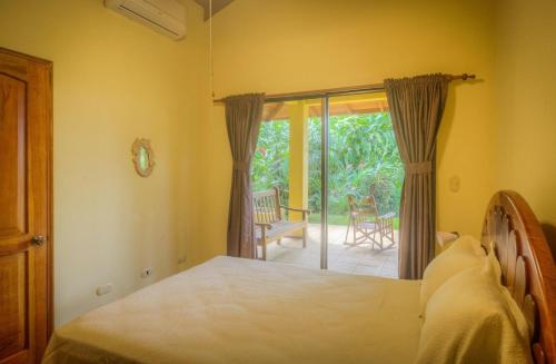 Villa for 12 Guests with private pool and SPECTACULAR Ocean View