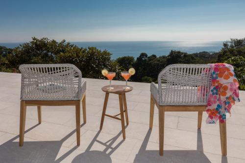 RESOL Secluded Ocean-view luxury in the Jungle