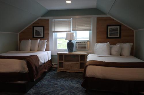 The Burgundy Inn Hotel and Apartments