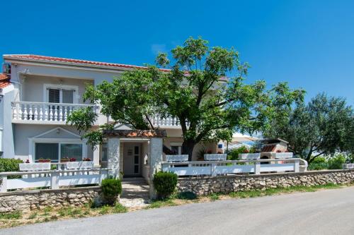Apartment in Vrsi 