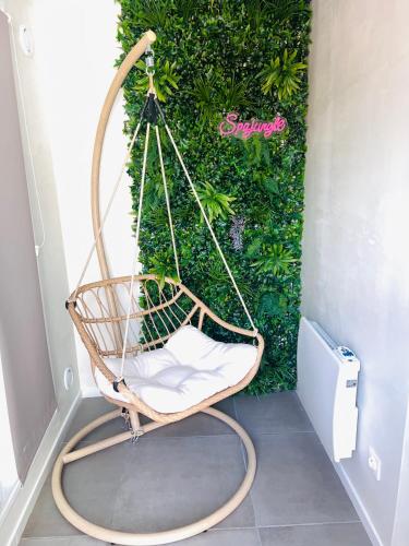 Kert, SPA JUNGLE in La Verriere