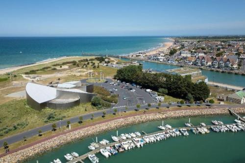 Charmant Duplex, 300 m de la mer, Courseulles-sur-Mer (foto 7)