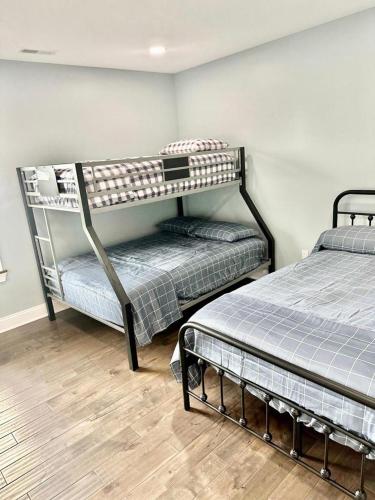 Entire Cozy Home minutes away from PA. in Delaware Gardens, USA