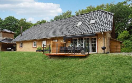  Nice Apartment In Hobro With Wifi And 2 Bedrooms, Pension in Hobro bei Fårup