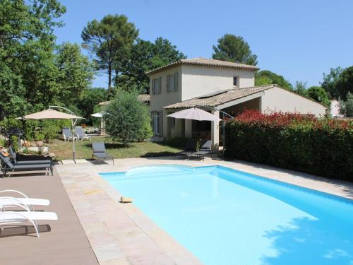 Spacious holiday home in Lorgues with private pool