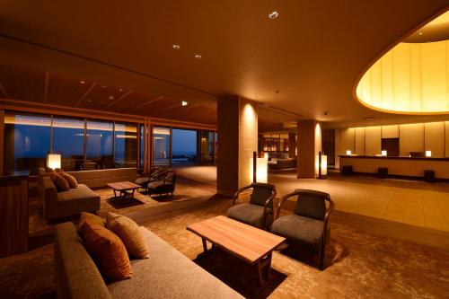 Shared lounge/TV area, KAMENOI HOTEL IZUKOGEN in Atami