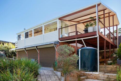 Reflections Pet Friendly Waterfront in Bewong
