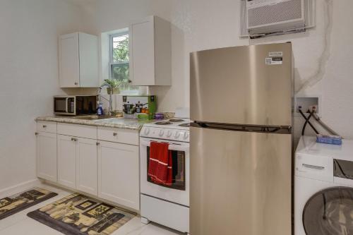 Boynton Beach Vacation Rental about 4 Mi to Beach! in Boynton Beach, USA