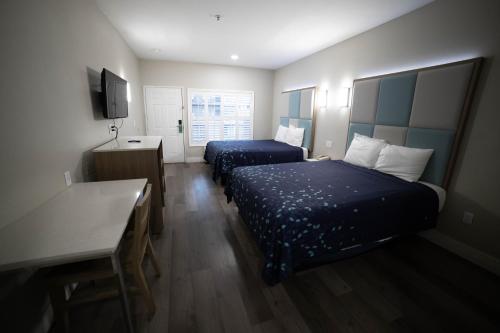 Mid City Inn & Suites Pico Rivera - image 6