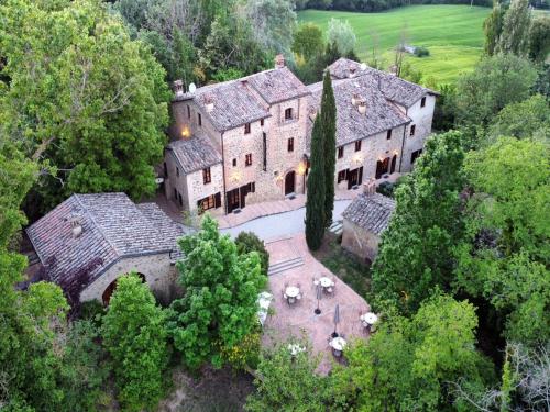 Unique country house in an old hamlet