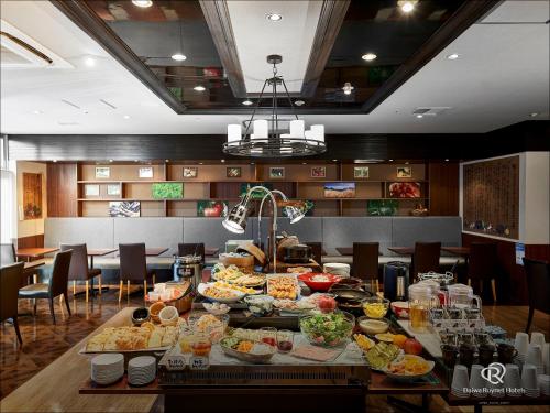 오사카 다이와 로이네트 호텔 오사카-키타하마 (Daiwa Roynet Hotel Osaka-Kitahama) 4성급 호텔 스위트룸