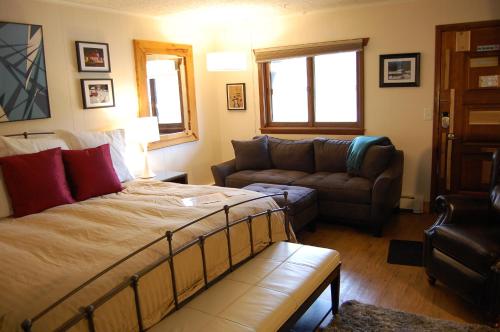 Gore Mountain Lodge - image 7