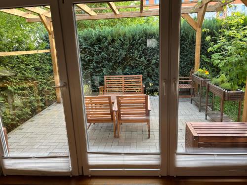 陽台/露台, Ferienwohnung im Stadtzentrum von Bernau - Komfortable Wohnung mit 2 Zimmern, Bad, Spulmaschine, Was in 柏林貝爾瑙拜