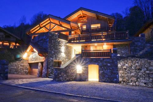 Chalet Kalliste spacieux Meribel 5 min des pistes avec Spa - Location, gîte - Les Allues