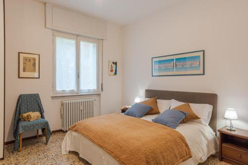  Lovely & Quiet Apartment - with Balcony & Parking in Como