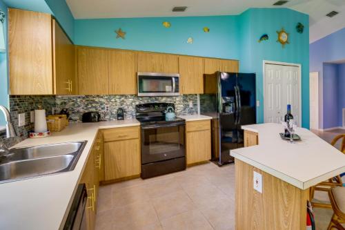 Pet-Friendly Sebastian Home with Porch and Lake View! in Sebastian, USA