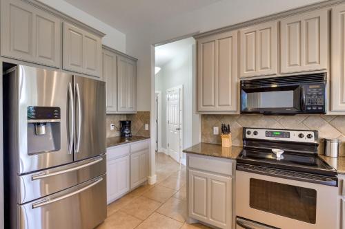 Spacious Lake Granbury Vacation Rental with Dock! in Granbury, USA