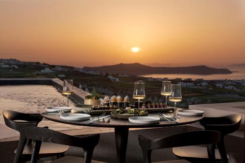 Ételek és italok, North Santorini - A Luxury Spa Hotel in Exo Gonia