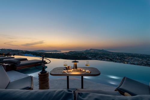Étterem, North Santorini - A Luxury Spa Hotel in Exo Gonia