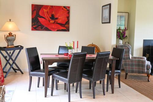 Seadmed, Glandore mews situated in the picturesque village of Glandore in Glandore