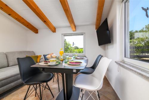 Four-Bedroom Holiday Home image 8