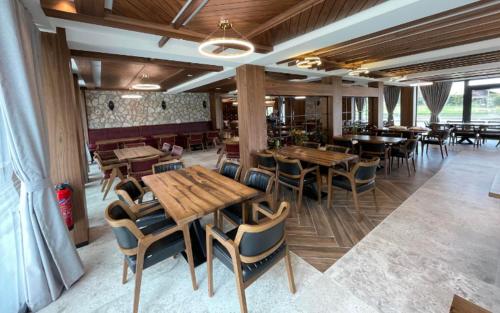 Hôtel Restaurant & Spa Les Planets (Hotel Restaurant & Spa Les Planets) in Bullet