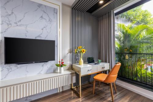 471329614 Chi House Danang Hotel and Apartment