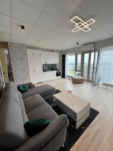 Krasta Home apartament Parking & With CITY & RIVER VIEW, Рига (фото 11)