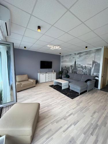 Krasta Home apartament Parking & With CITY & RIVER VIEW, Рига (фото 8)