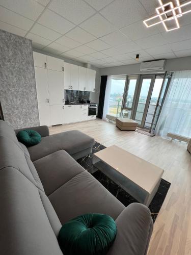 Krasta Home apartament Parking & With CITY & RIVER VIEW, Рига (фото 9)