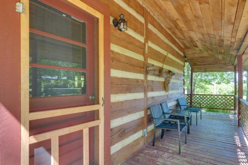 Family-Friendly Afton Cabin with Spacious Yard! in 巴洛