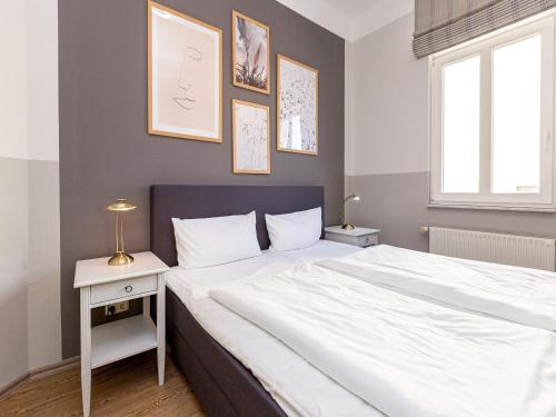 Two-Bedroom Apartment with Shower  image 6