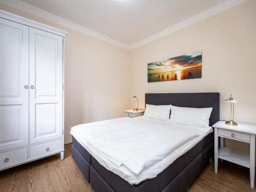 Two-Bedroom Apartment with Balcony image 7