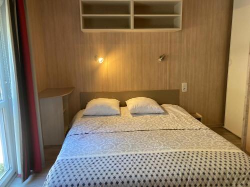 Three-Bedroom Chalet image 6