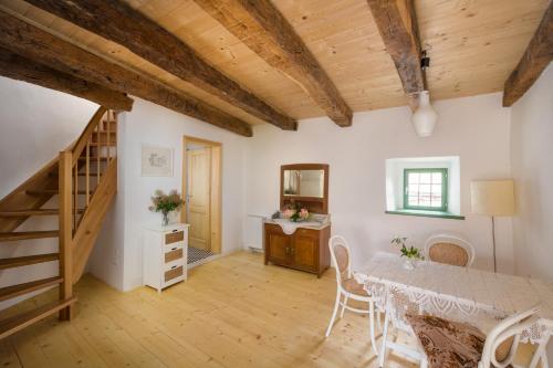 Karst Heritage Retreat in Stanjel