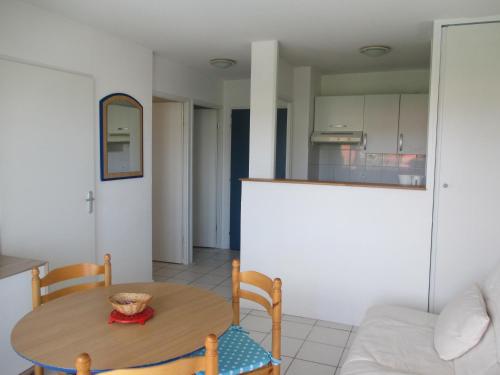 Appartement Golf et Nivelle avec piscine et parking