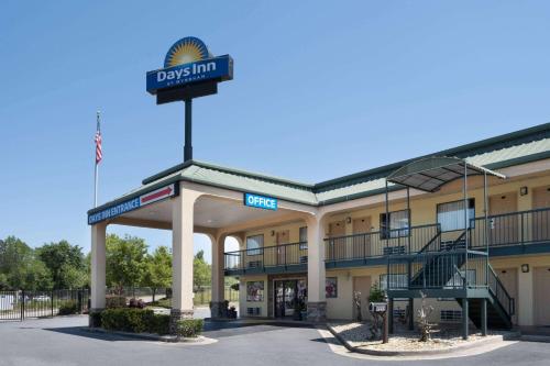 Days Inn by Wyndham Macon I-475 in Macon, USA