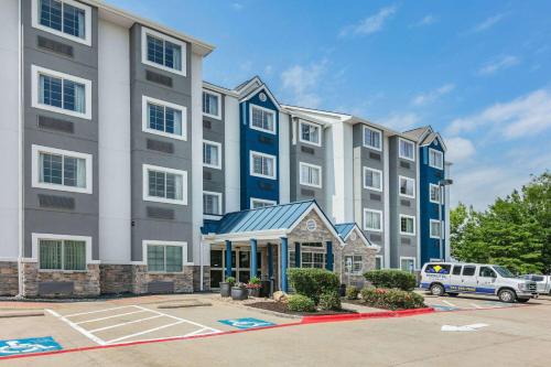 Microtel Inn & Suites by Wyndham Austin Airport