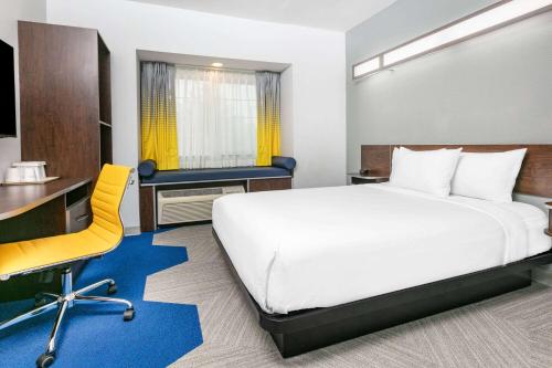 room detail thumbnail 1