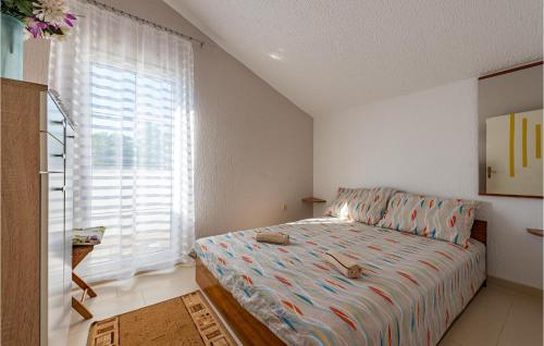 2 Bedroom Nice Apartment In Stara Novalja