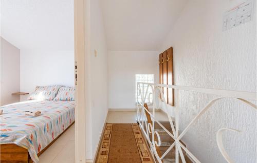 2 Bedroom Nice Apartment In Stara Novalja