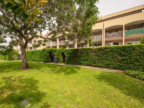 Apartment Le Mandarin by Interhome in La Fontonne