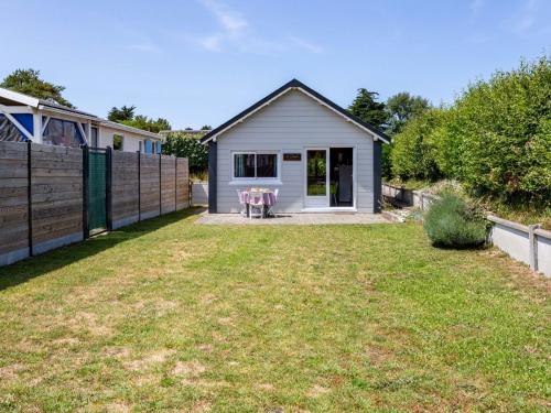 Chalet Le Chamalo by Interhome - Location, gîte - Barneville-Carteret