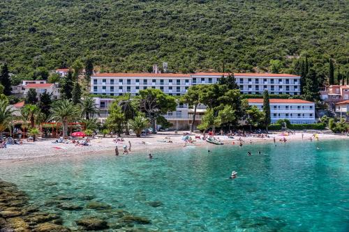 . Hotel Faraon