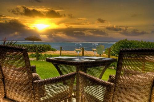 Waipouli Beach Resort Royal Penthouse Oceanfront Jewel A Building - Best of the Best! AC Pool